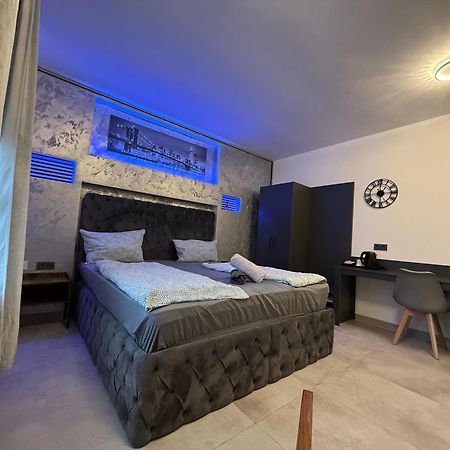 All In Oberhausen  Ngoại thất bức ảnh